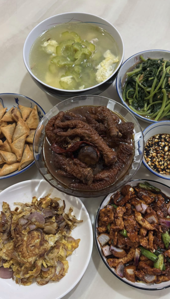 周末亲友团聚，家常小炒，不用太花哨一样吃的满意